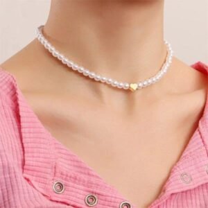 Colier choker cu perle și pandantiv inimă auriu 68A31O1294