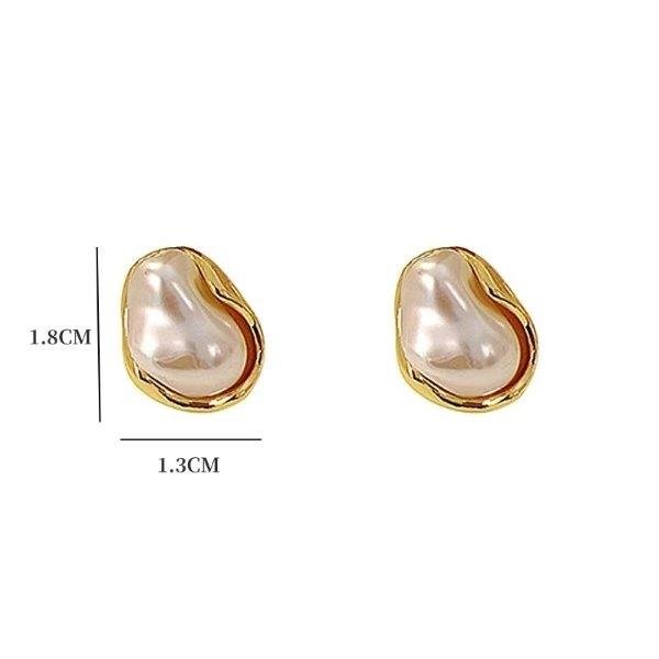 Cercei eleganți cu perlă neregulată, finisaj auriu 68D11C1324 - imagine 2