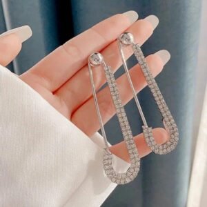 Cercei Lungi cu Cristale – Model Agrafă Elegantă 68D12C1341