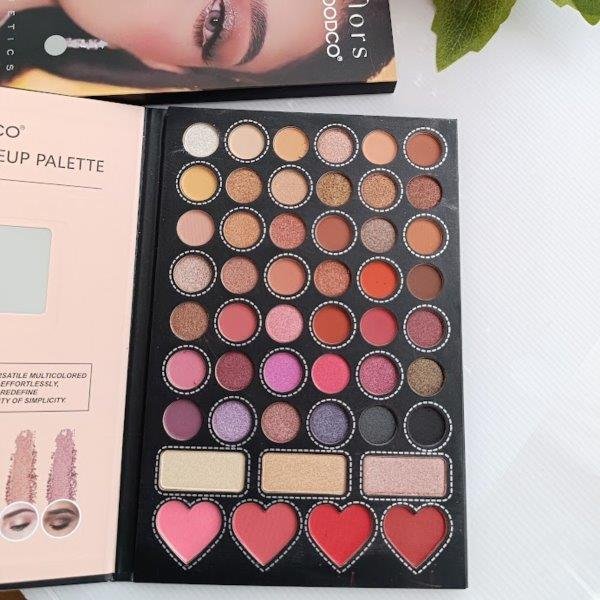 Paletă Machiaj Multifuncțională 40 Culori 69E11M1391