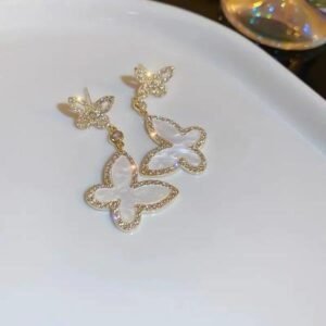 Cercei eleganți fluture cu cristale și sidef 68D13C1427